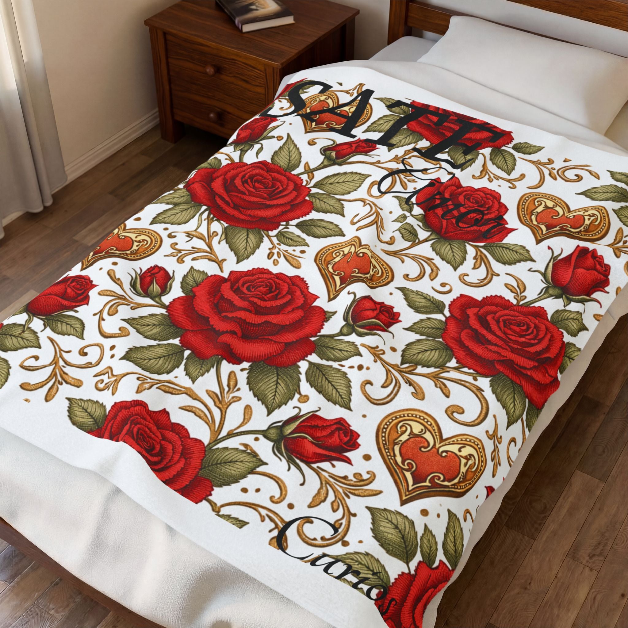 SATE Amor Velveteen Plush Blanket – Red Rose & Gold Heart Floral Throw (Romantic Valentine’s Décor)